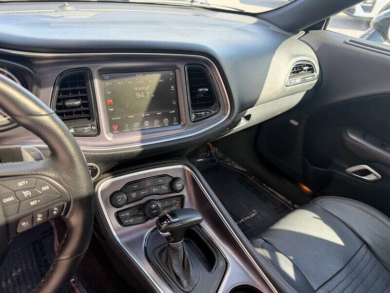 2016 Dodge Challenger R/T Plus Shaker