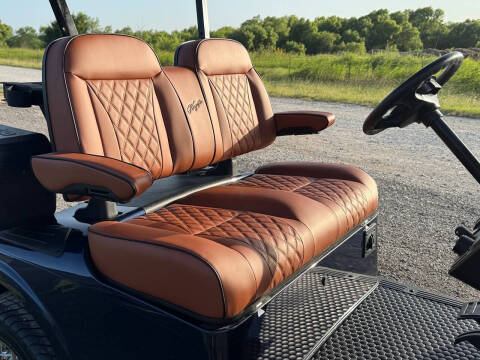 2025 E-Z-GO Freedom RXV