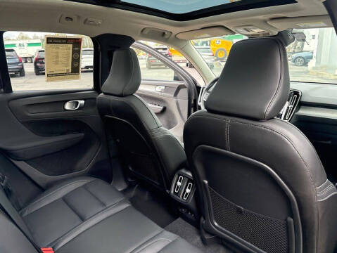 2026 Volvo XC40 B5 Plus