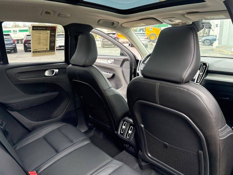 2026 Volvo XC40 B5 Plus