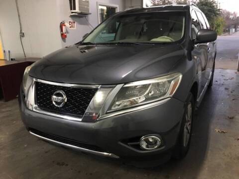 2013 Nissan Pathfinder for sale at Bad Credit Call Fadi in Dallas TX