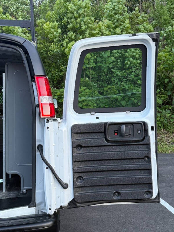 2020 Chevrolet Express 2500