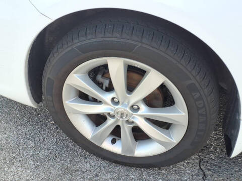 2017 Nissan Versa 1.6 SV