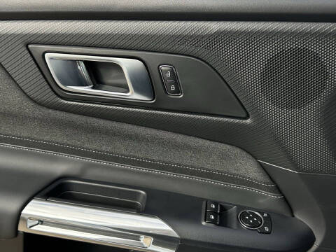 2025 Ford Mustang EcoBoost