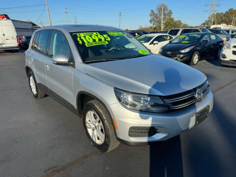 2013 Volkswagen Tiguan for sale at Premium Motors in Louisville KY