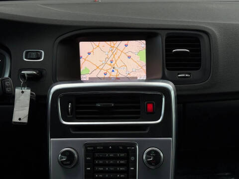 2018 Volvo V60 Cross Country T5 Premier