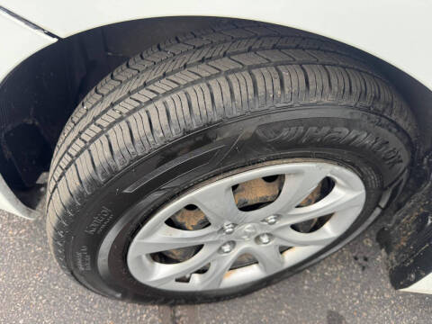2012 Hyundai Accent GS