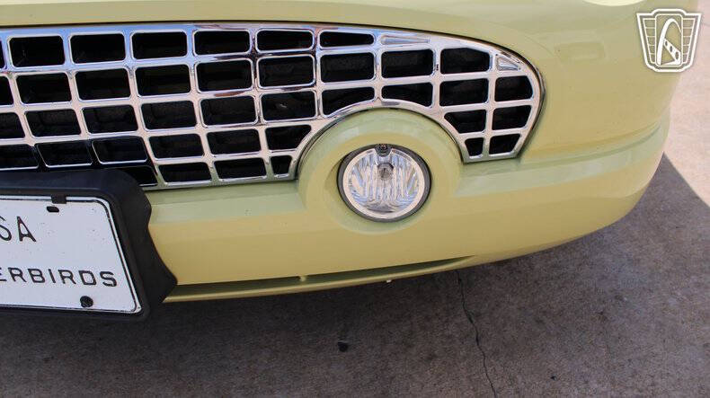 2005 Ford Thunderbird