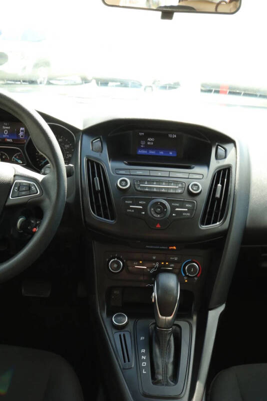 2017 Ford Focus SE