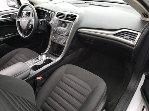 2017 Ford Fusion Hybrid SE