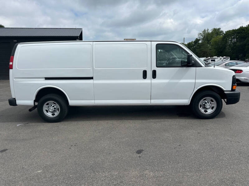 2017 Chevrolet Express 2500