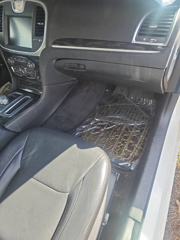 2016 Chrysler 300 Limited
