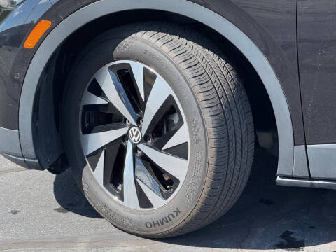 2023 Volkswagen ID.4 Pro