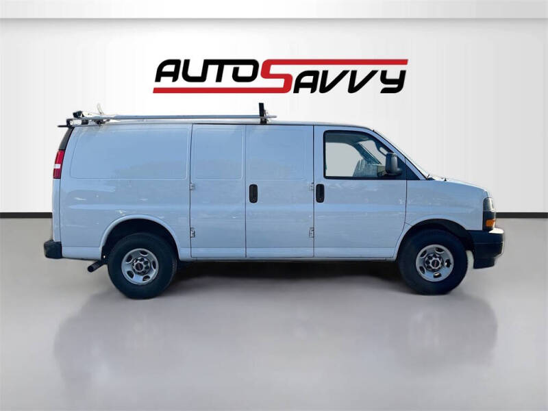 2022 GMC Savana 2500