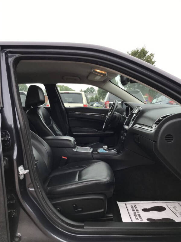 2015 Chrysler 300 Limited