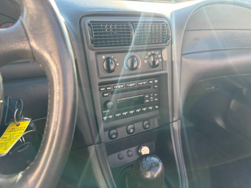 2002 Ford Mustang GT Deluxe