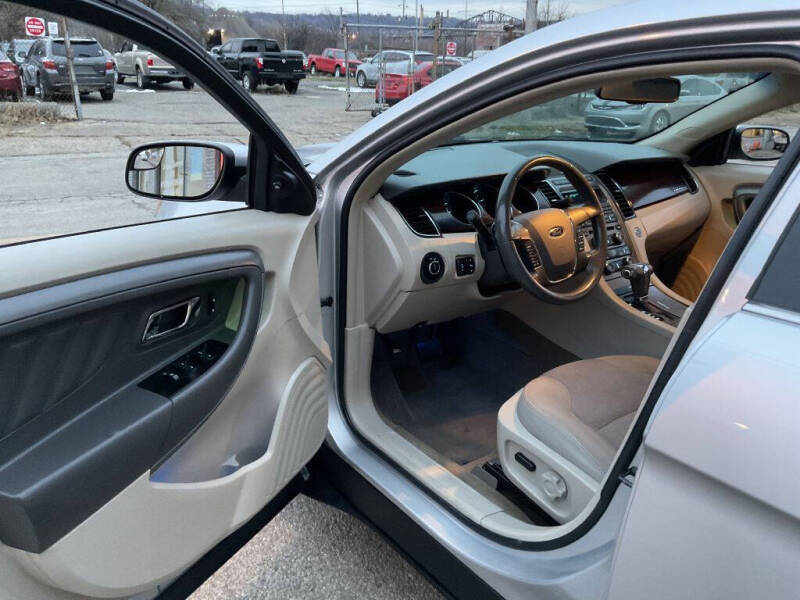 2012 Ford Taurus SEL