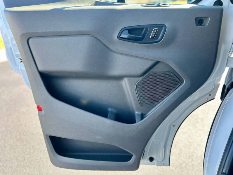 2024 Ford Transit 250