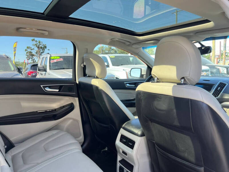 2017 Ford Edge Titanium