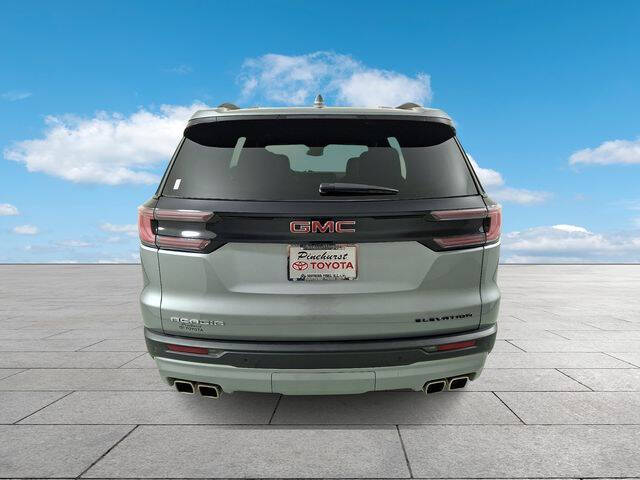 2024 GMC Acadia Elevation