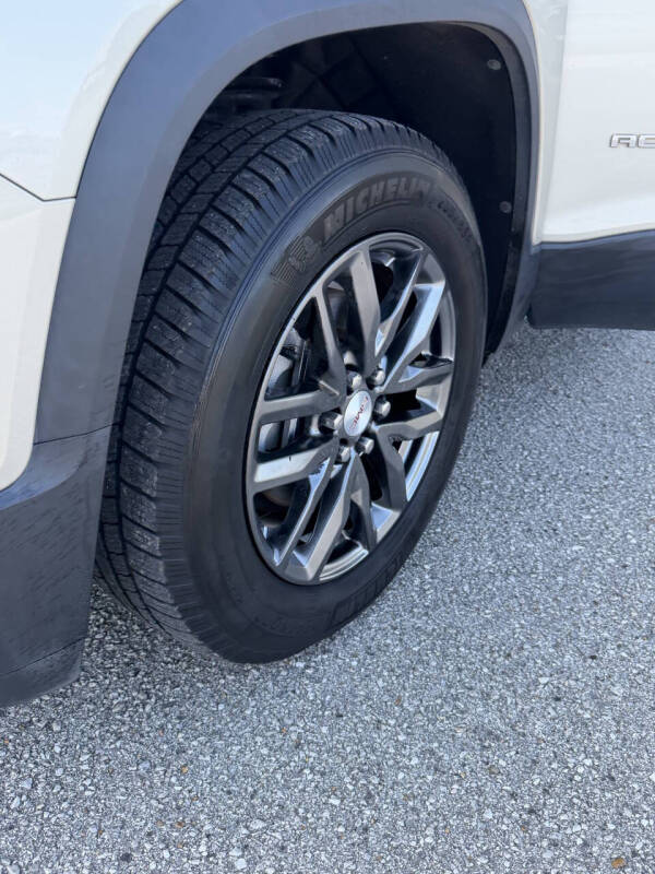 2017 GMC Acadia SLT-1