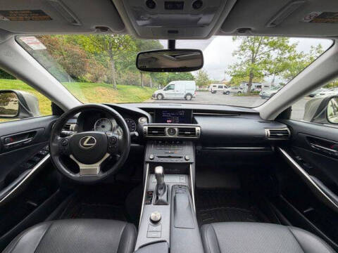 2016 Lexus IS 300