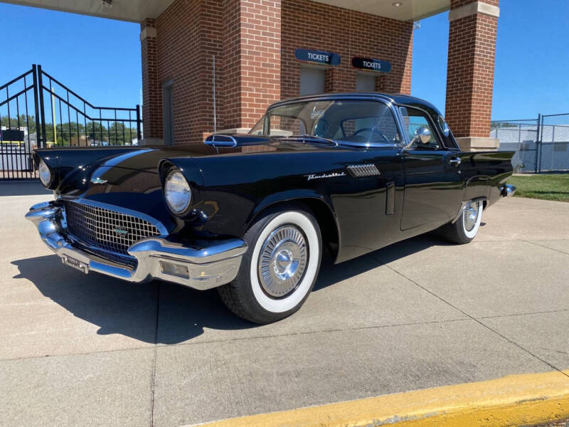 1957 Ford Thunderbird