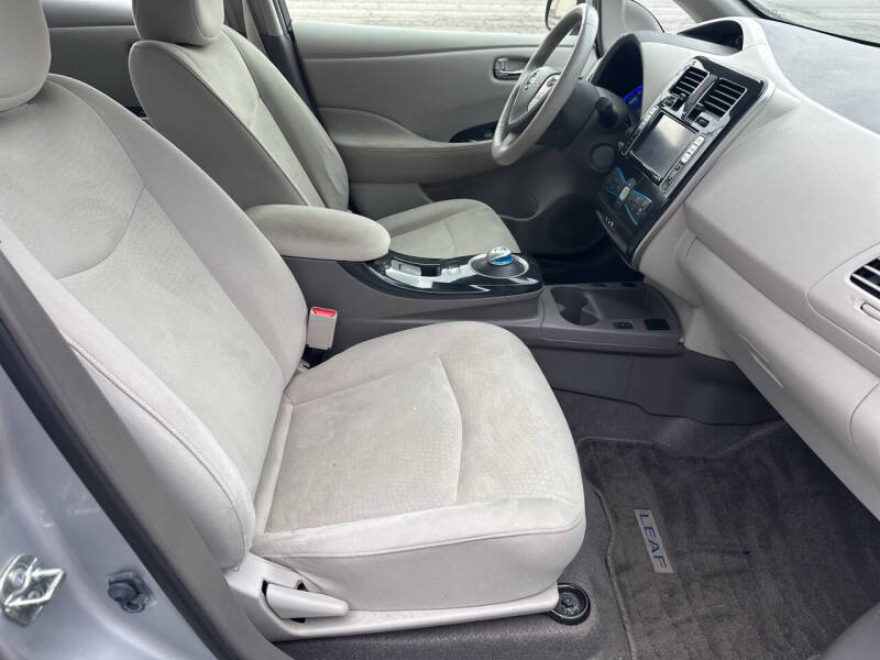 2012 Nissan LEAF SL