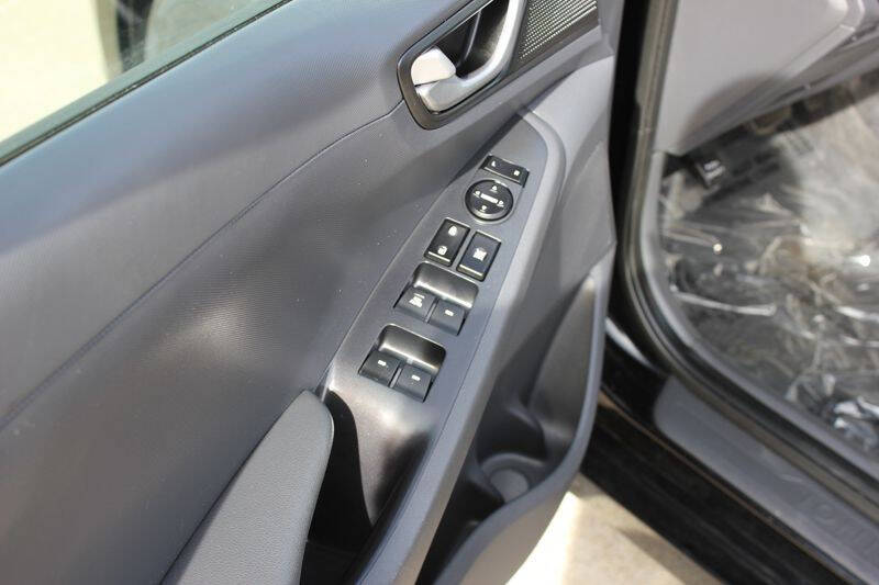 2018 Hyundai Ioniq Hybrid Blue