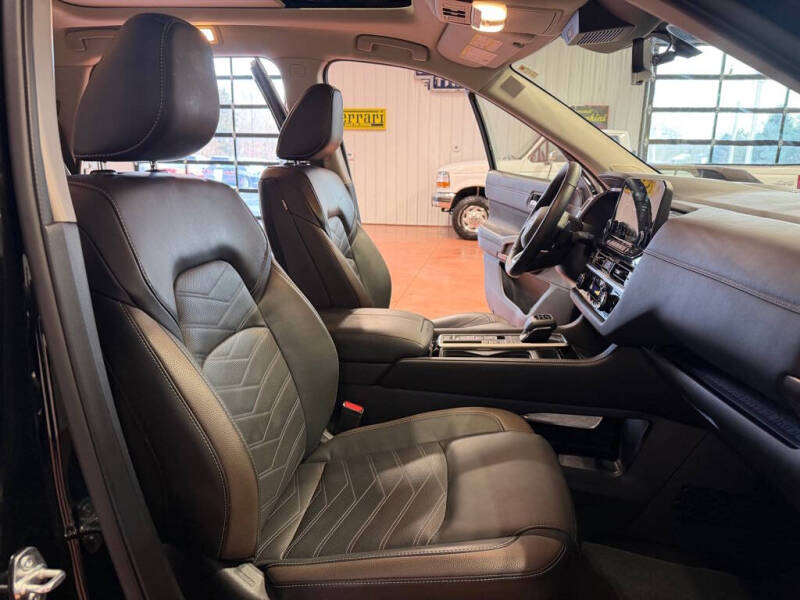 2024 Nissan Pathfinder Platinum