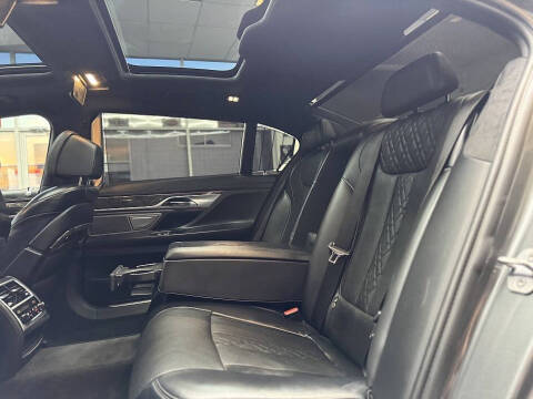 2017 BMW 7 Series 750i