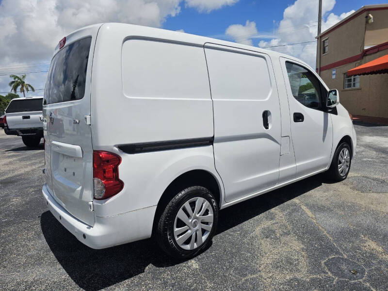 2020 Nissan NV200 SV