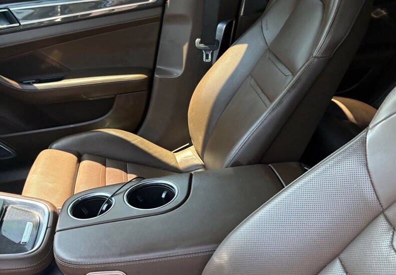 2017 Porsche Panamera