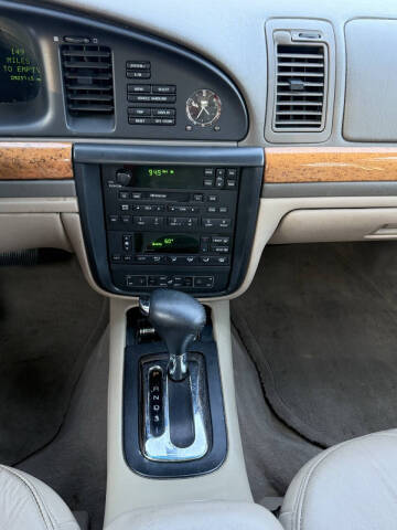 2000 Lincoln Continental