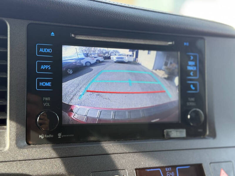 2015 Toyota Sienna XLE Premium 8-Passenger