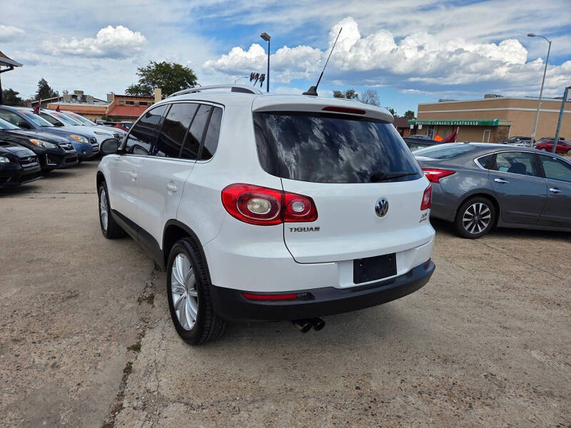 2011 Volkswagen Tiguan SEL 4Motion