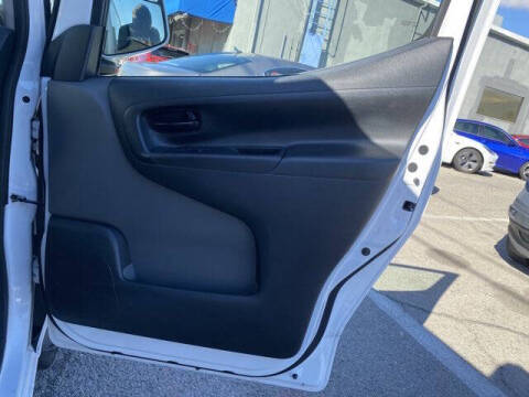 2020 Nissan NV200 SV
