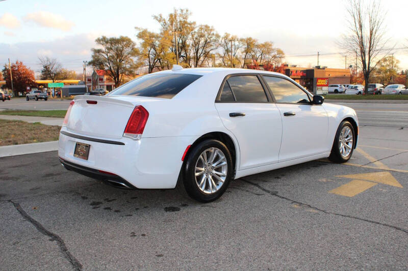 2017 Chrysler 300 Limited