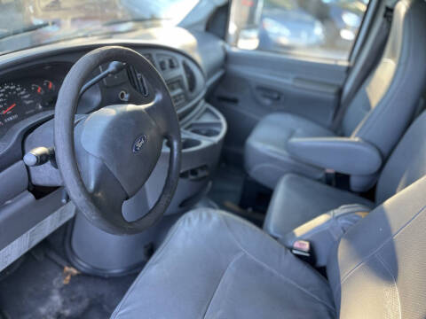 2006 Ford E-Series E-450 SD