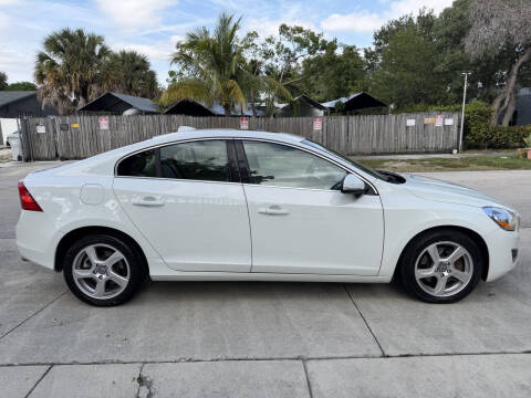 2013 Volvo S60 T5 Platinum