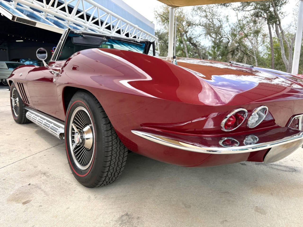 1966 Chevrolet Corvette 26