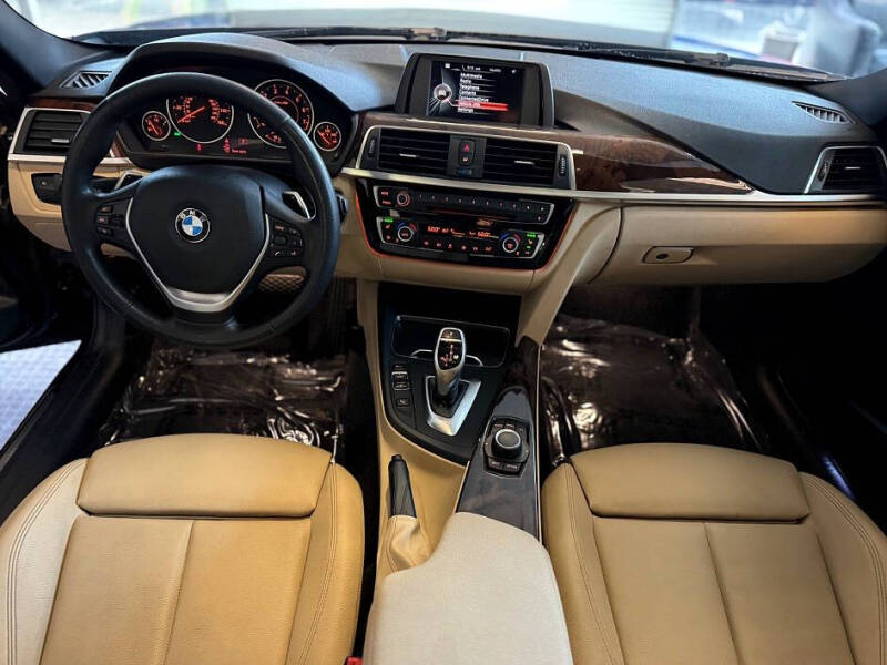 2017 BMW 3 Series 330i