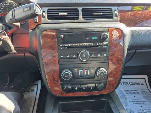 2013 Chevrolet Avalanche LS Black Diamond