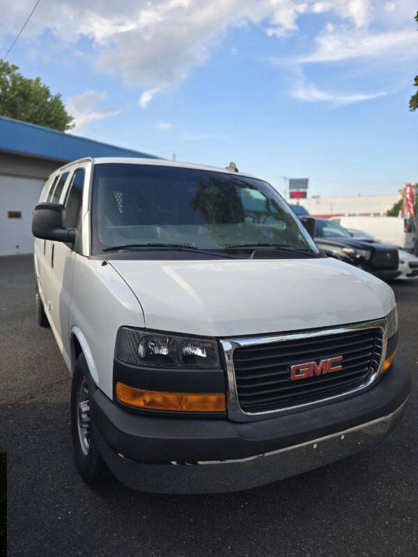 2018 GMC Savana 2500