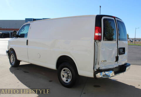 2023 Chevrolet Express 2500