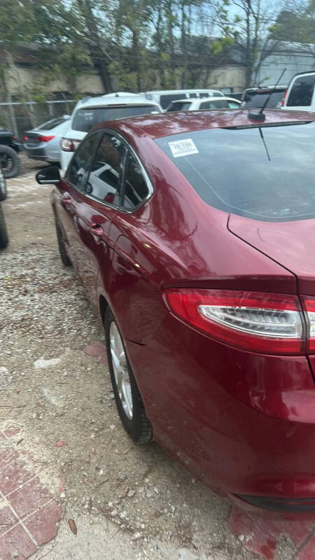 2013 Ford Fusion SE