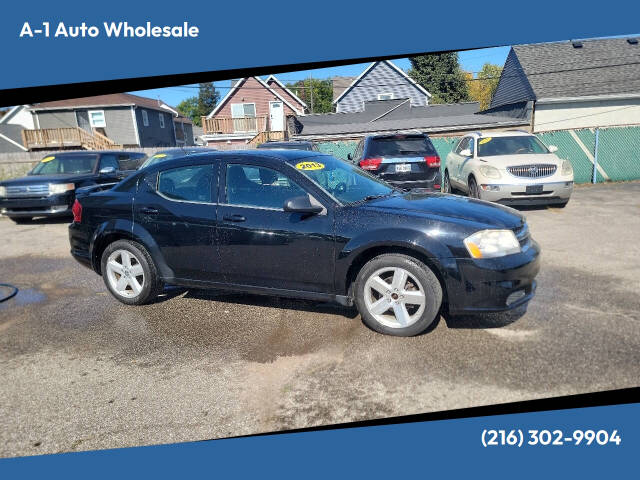 2013 Dodge Avenger SE's photo