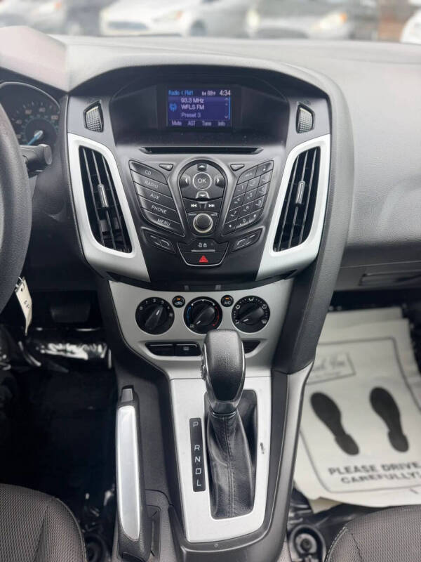 2013 Ford Focus SE