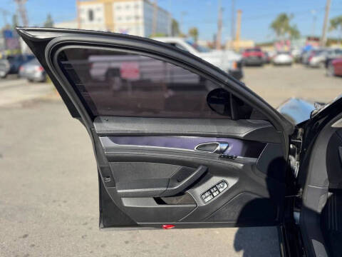 2012 Porsche Panamera