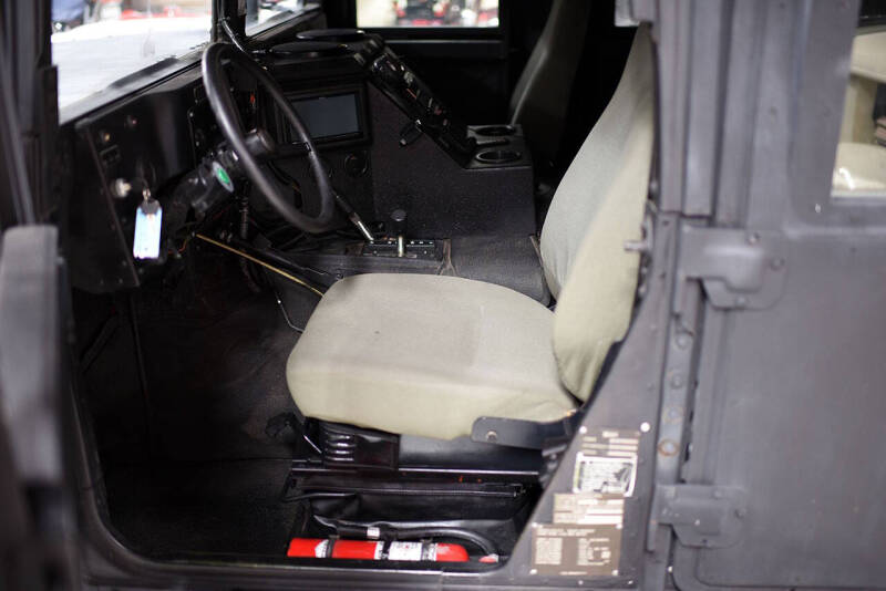 2004 AM General Hummer